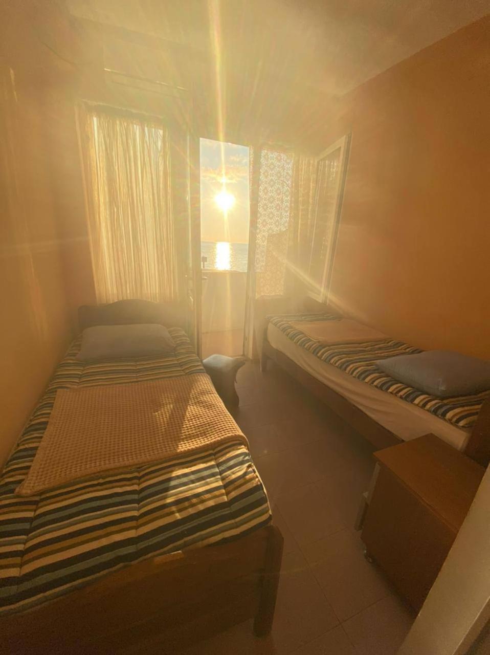 Guest House Orange 코불레티 외부 사진